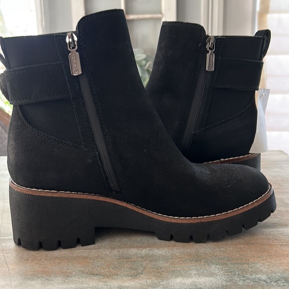 NWOT Blondo Women’s Waterproof Dahlia Fashion Boot. Size 9.5. Very cute! - Picture 5 of 9